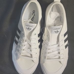 NWT Adidas Shoes Sz 5.5